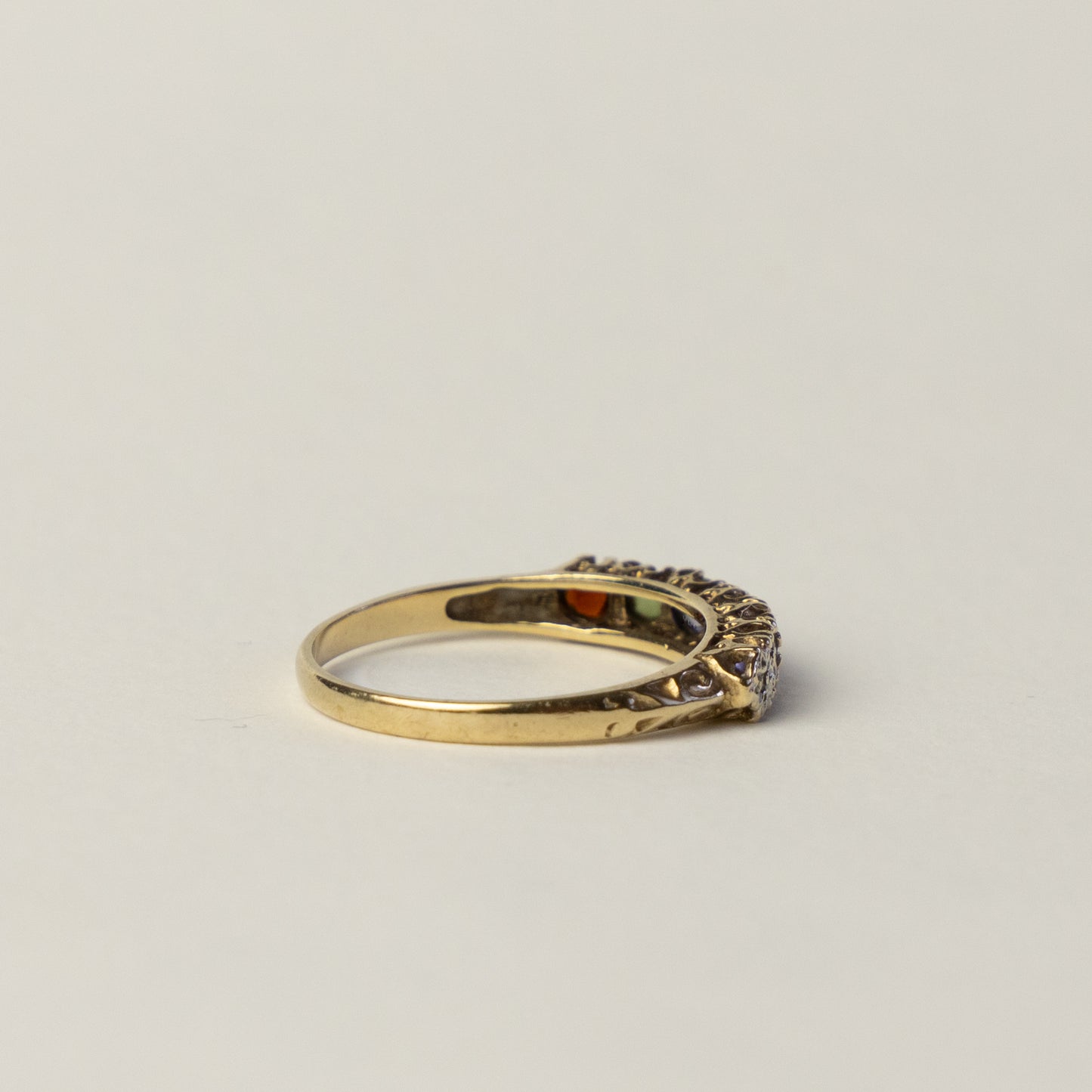 9 carat DARLING ring with gemstones