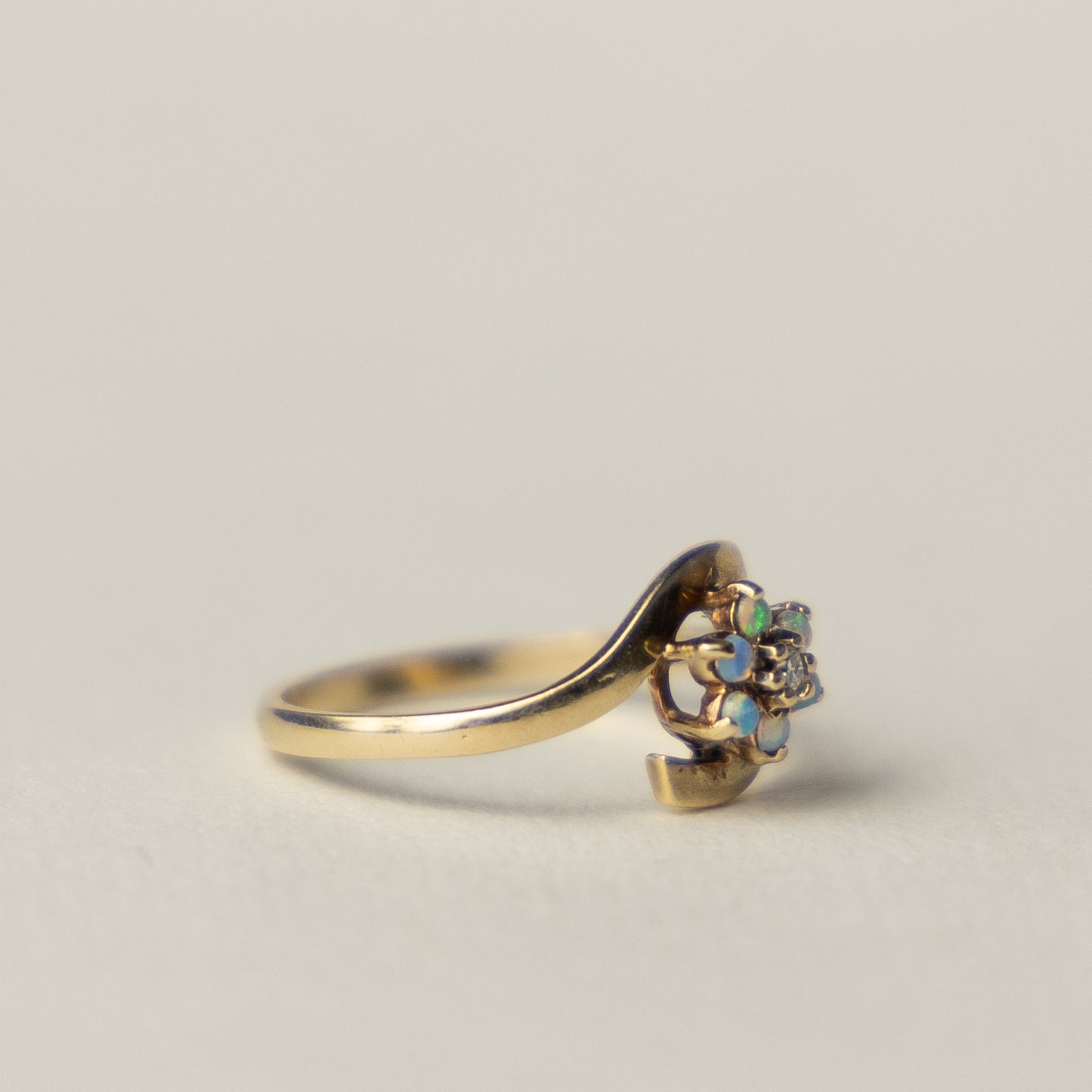 9 carat opal and diamond ring