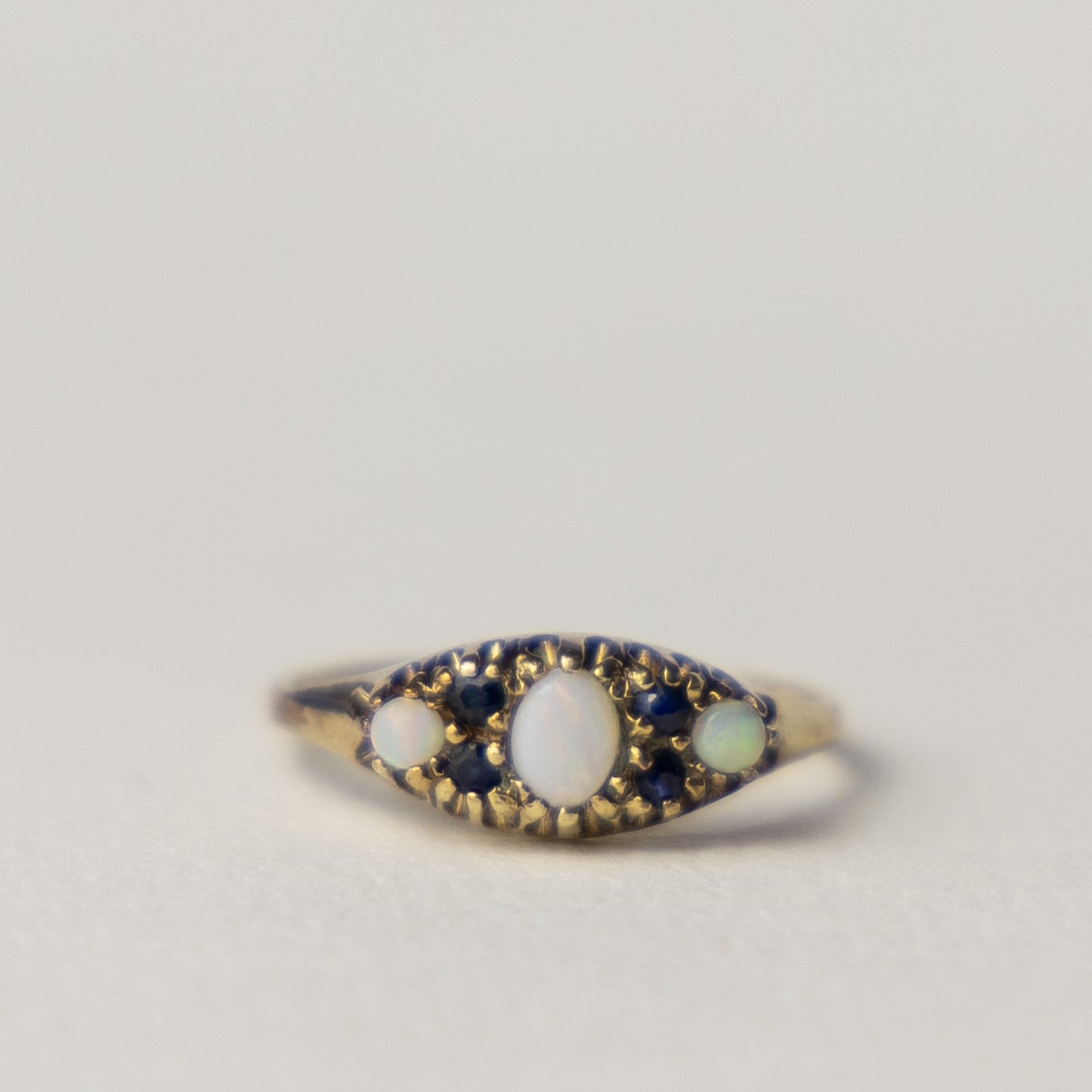 9 carat opal and sapphire ring