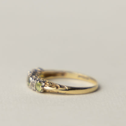 9 carat peridot and diamond ring