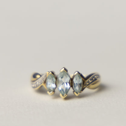 9 carat trilogy aquamarine and diamond ring
