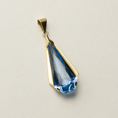 14ct blue topaz Art Deco pendant