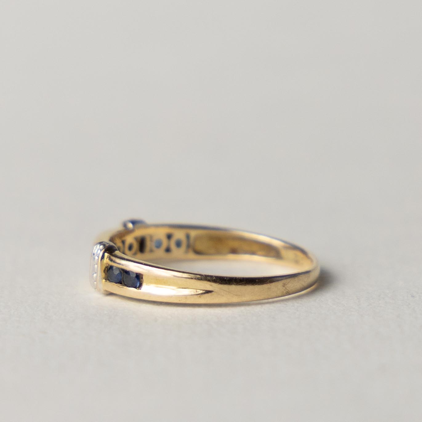 9ct sapphire band ring