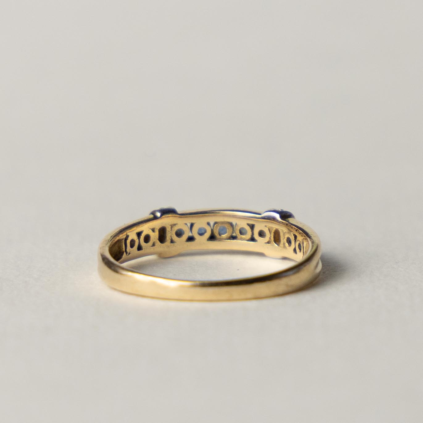 9ct sapphire band ring