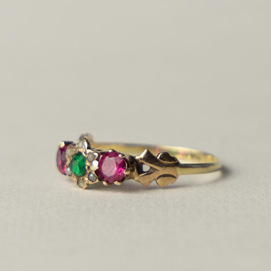antique Victorian 9ct flower cluster ring