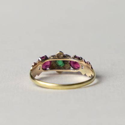 antique Victorian 9ct flower cluster ring
