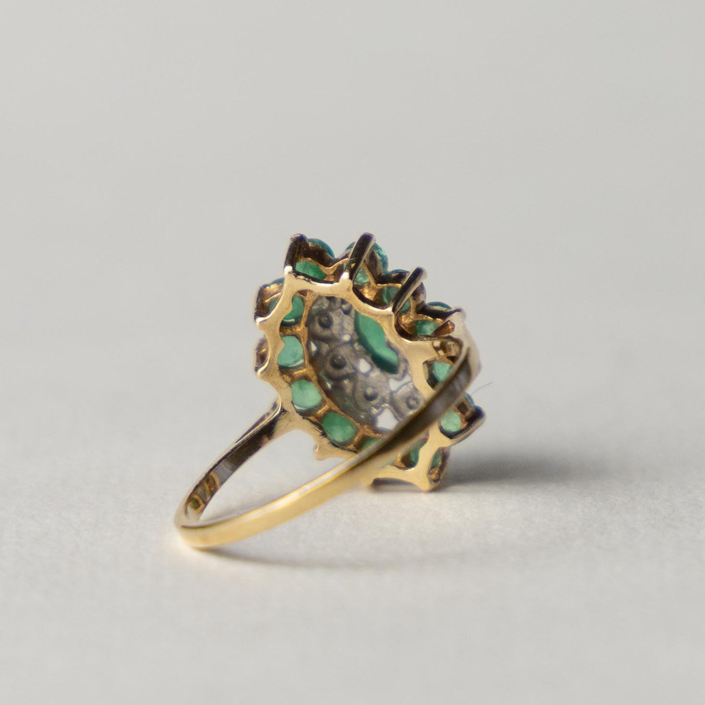 9ct emerald & diamond cluster