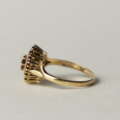 9ct garnet cluster ring