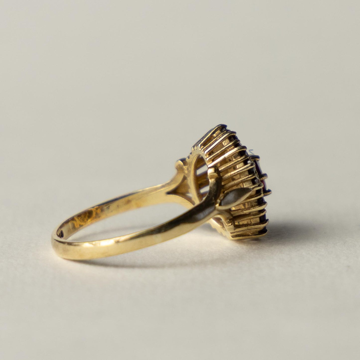 9ct garnet cluster ring