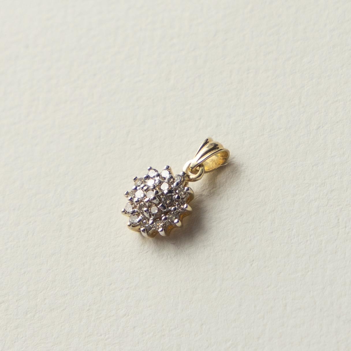 9ct diamond cluster pendant