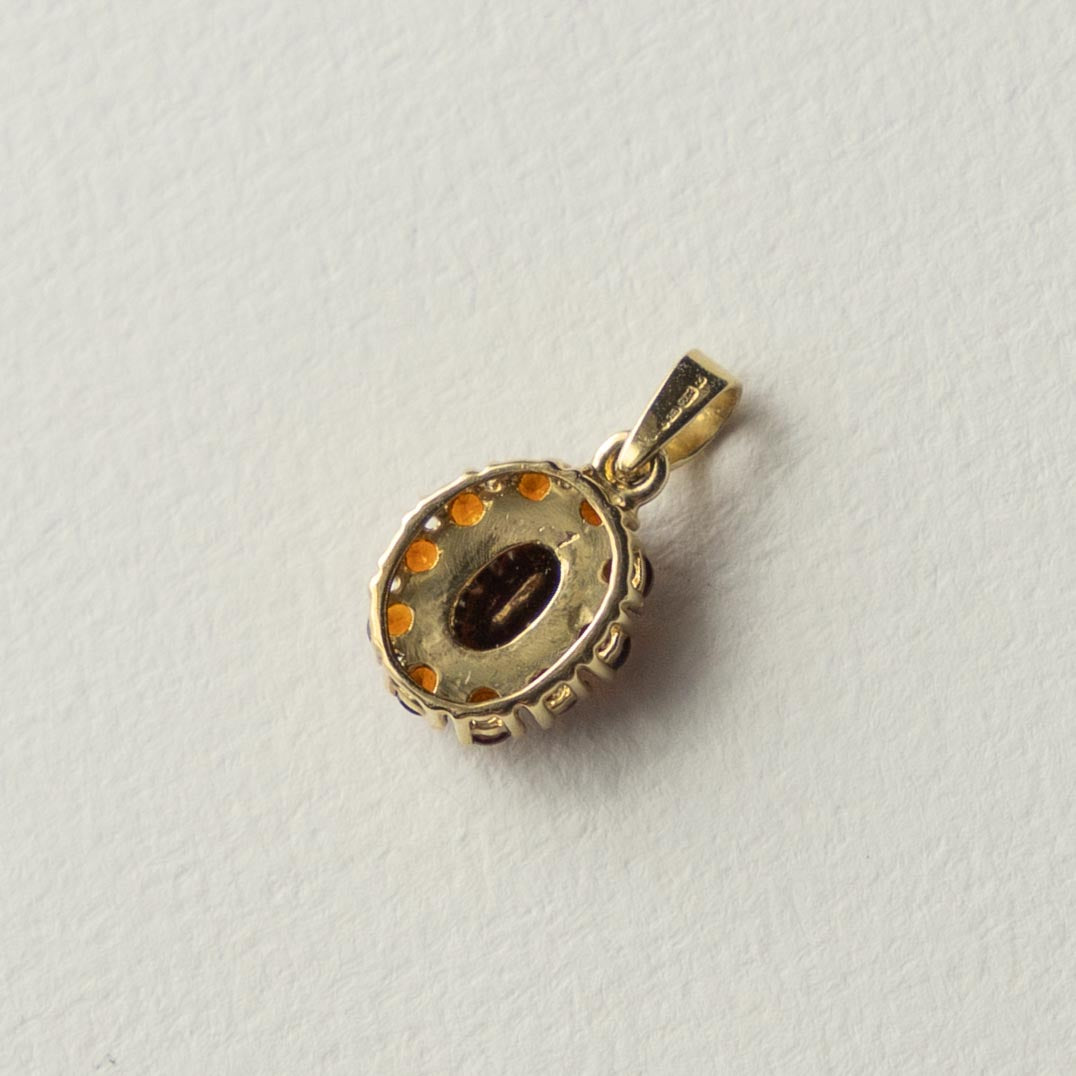 9ct garnet cluster pendant