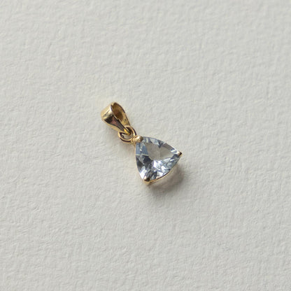 9ct aquamarine pendant