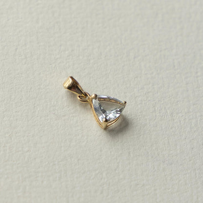 9ct aquamarine pendant