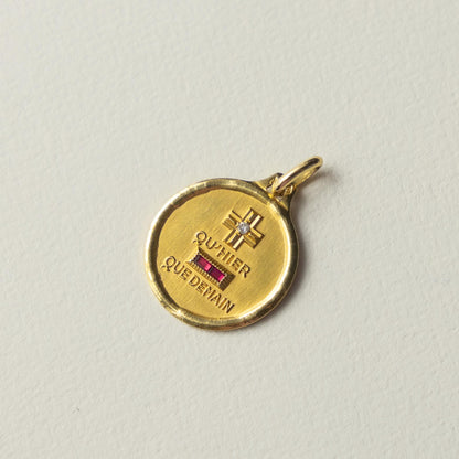 18ct AUGIS love pendant