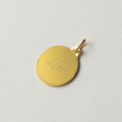 18ct AUGIS love pendant