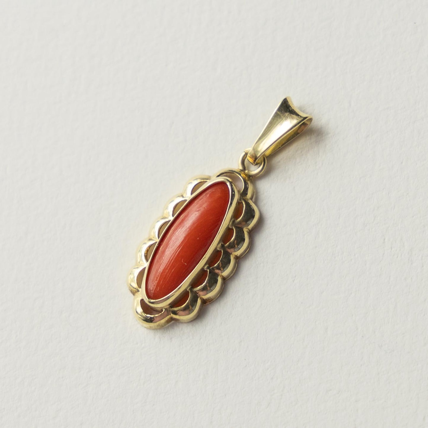 14ct coral pendant