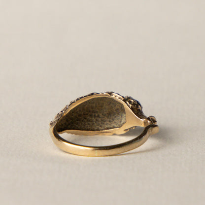 9ct seahorse sapphire ring