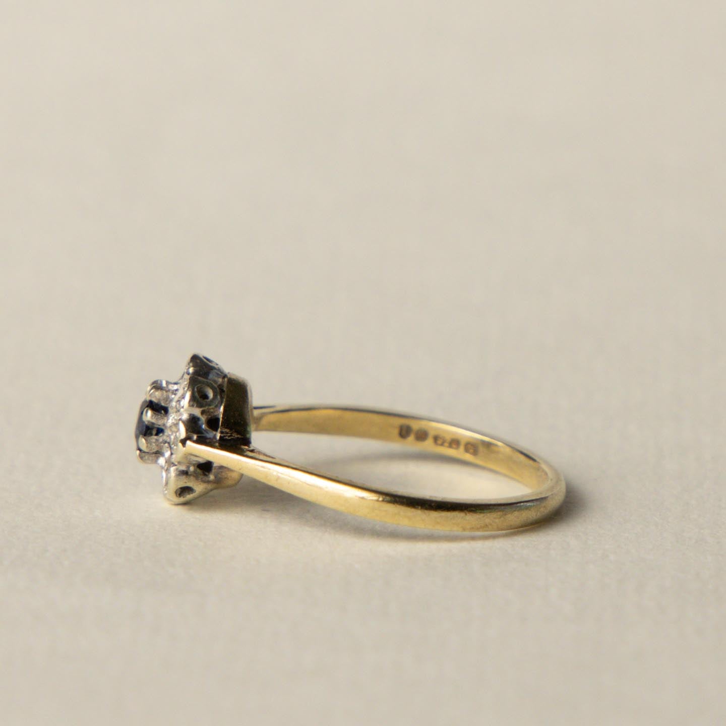 9ct sapphire & diamond flower cluster ring