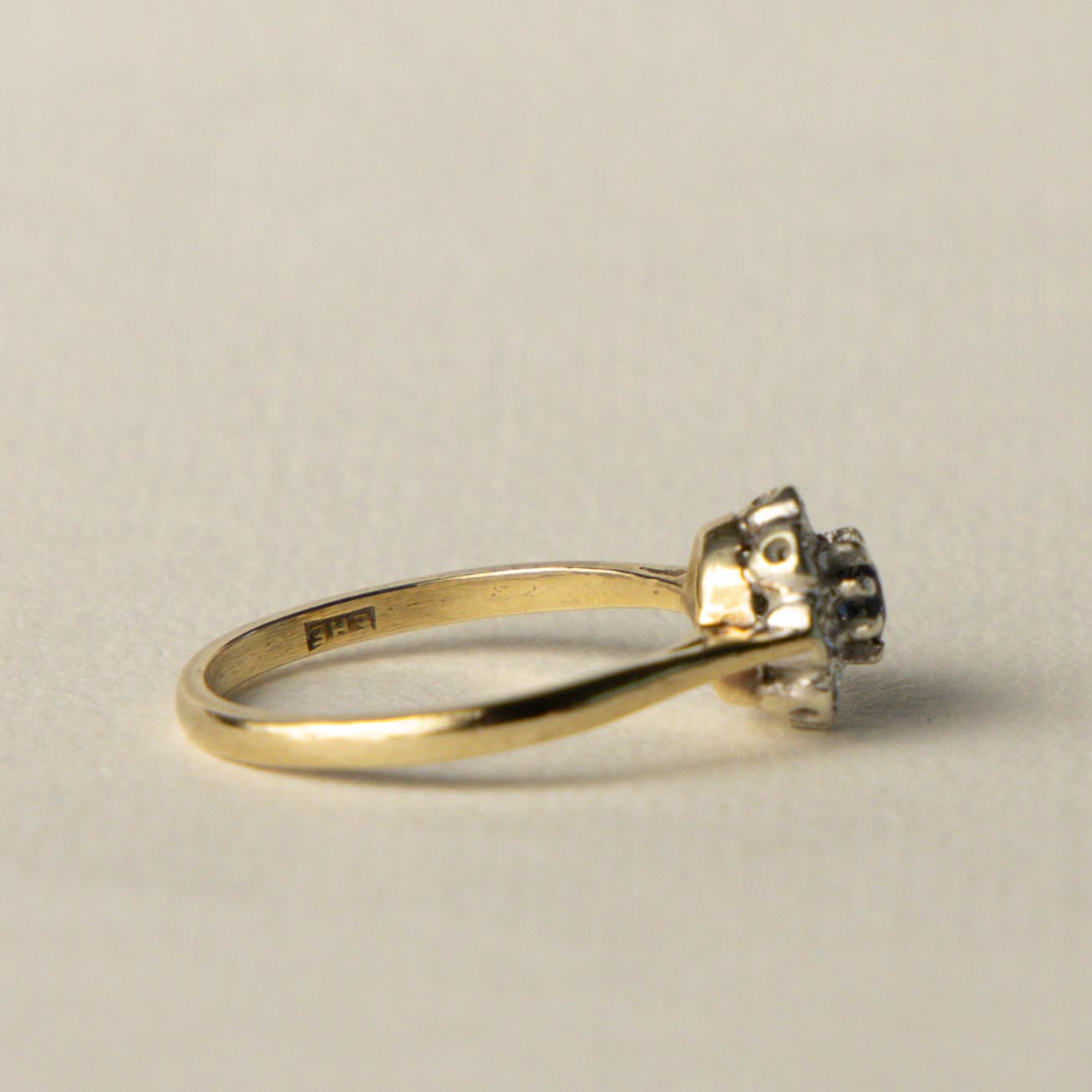 9ct sapphire & diamond flower cluster ring