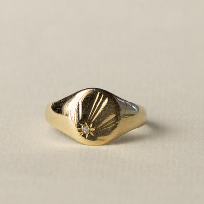 9ct diamond starburst signet ring