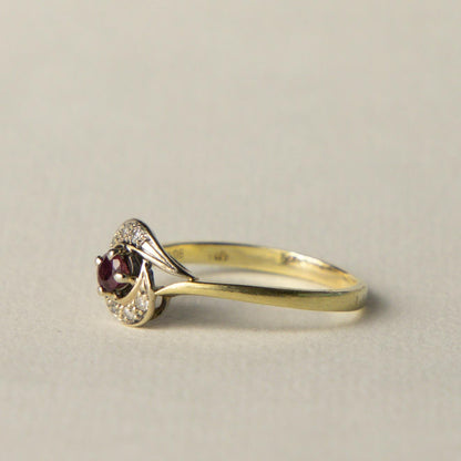 14ct ruby diamond ring