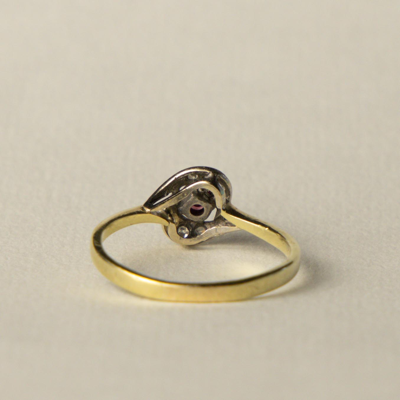 14ct ruby diamond ring