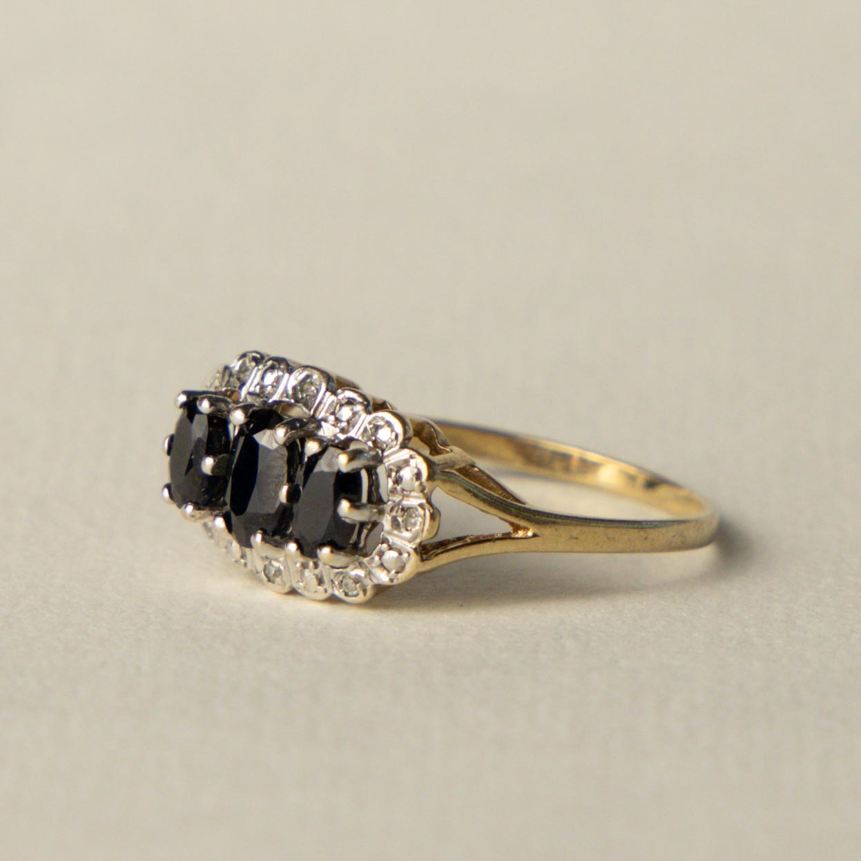 9ct trilogy sapphire & diamond
