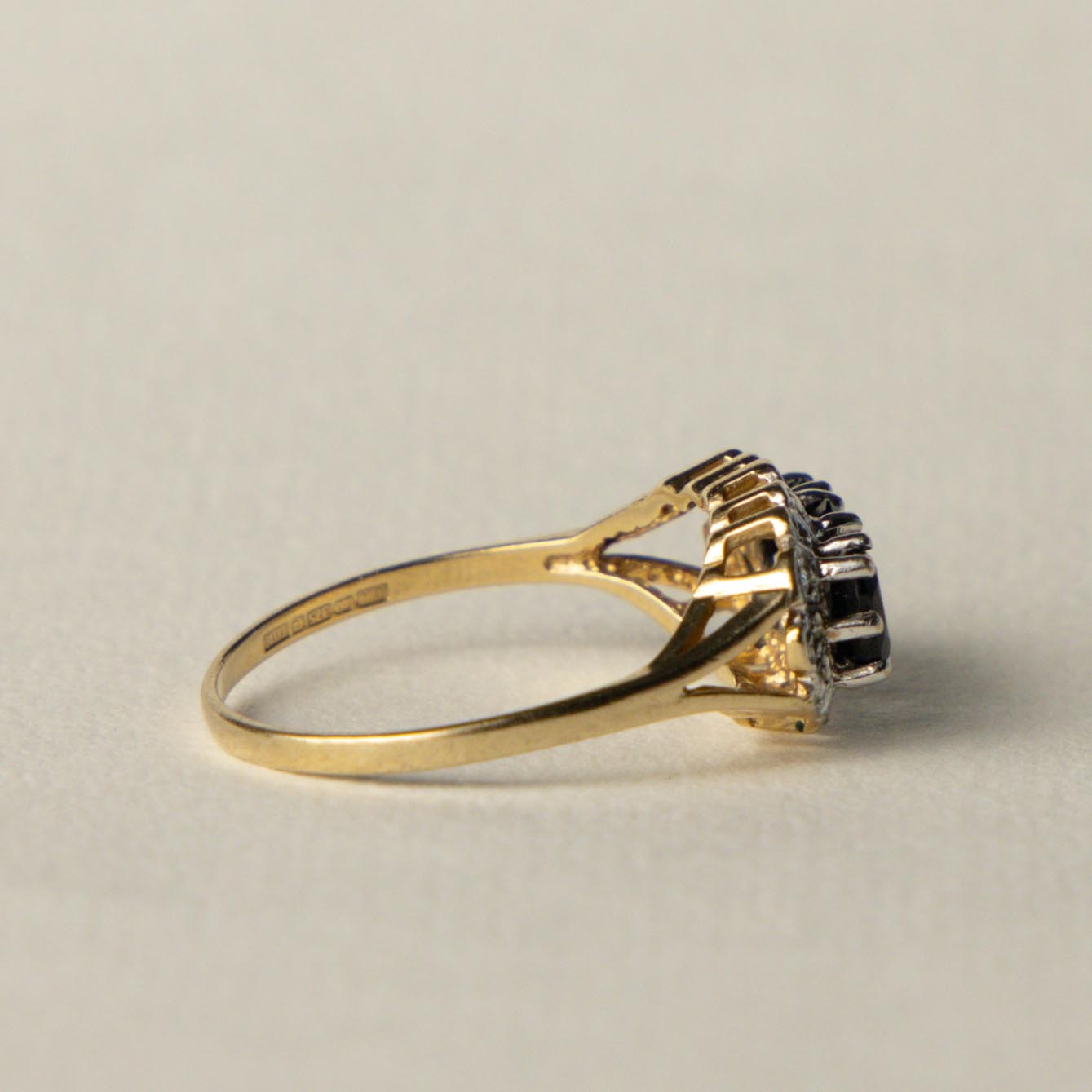 9ct trilogy sapphire & diamond