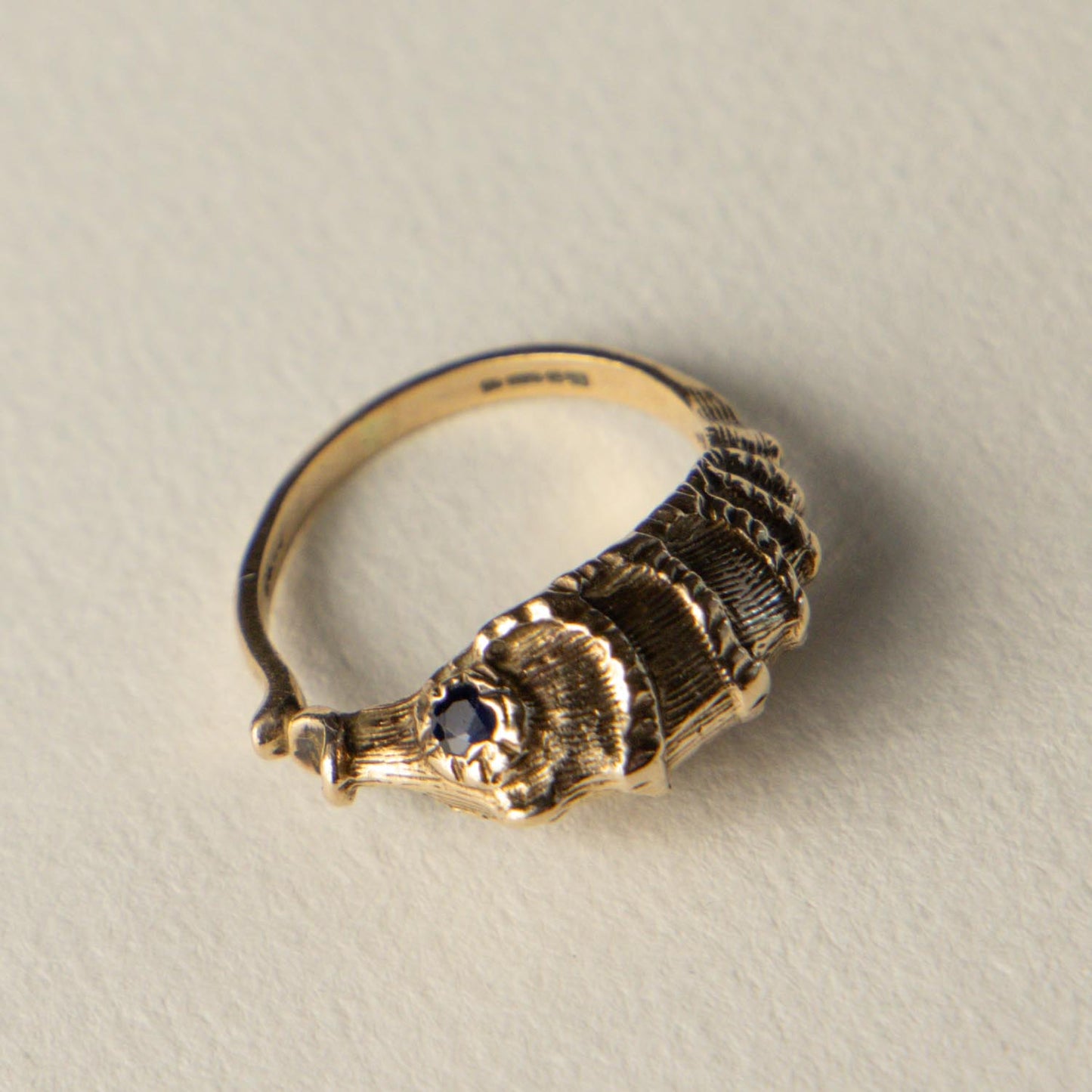 9ct seahorse sapphire ring