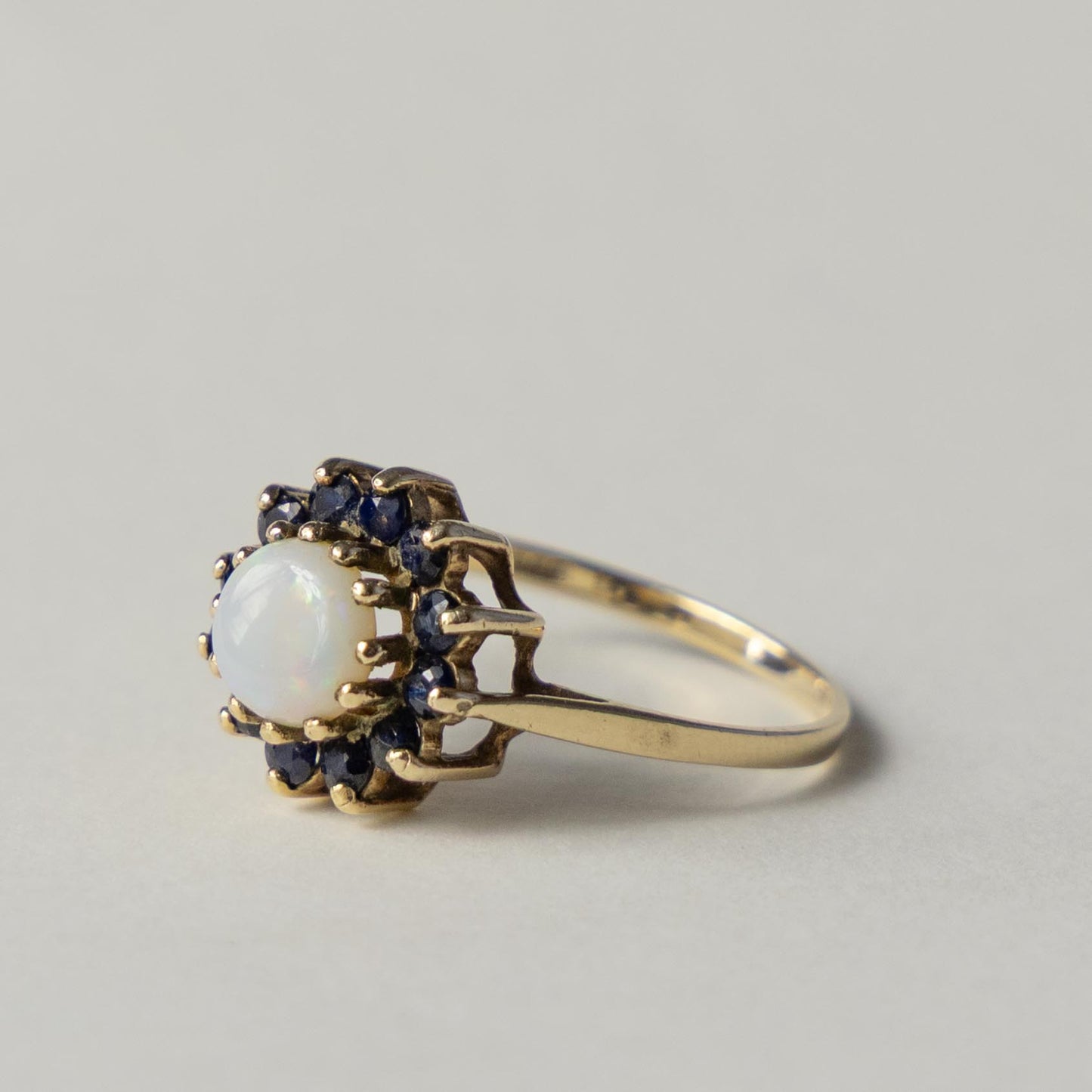 9ct opal & sapphire cluster ring