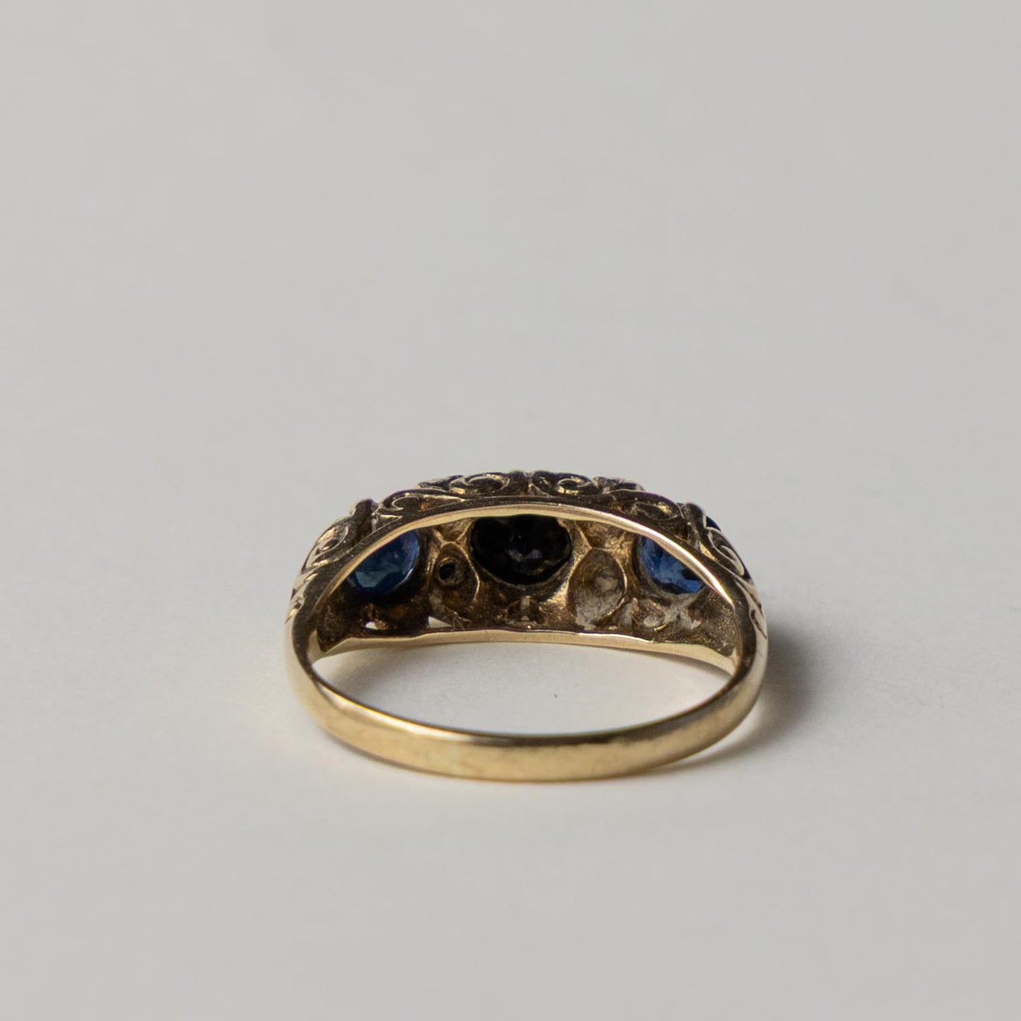 9ct sapphire boat ring