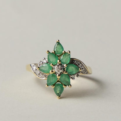 9ct emerald & diamond flower cluster ring
