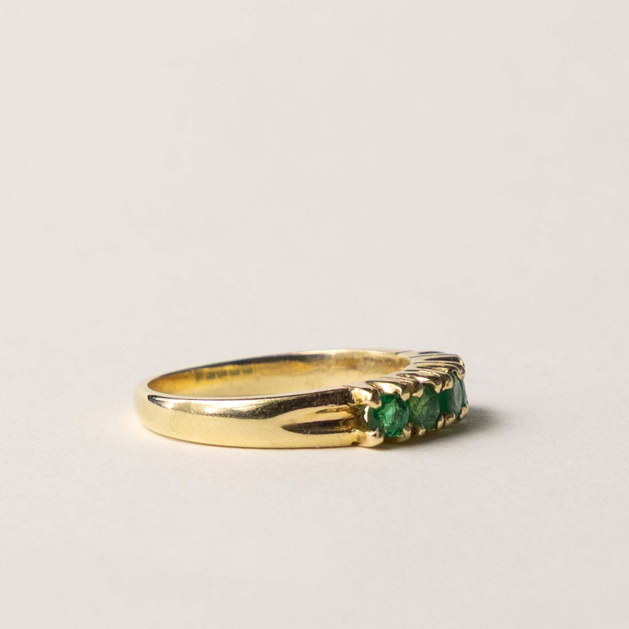10ct emerald row ring