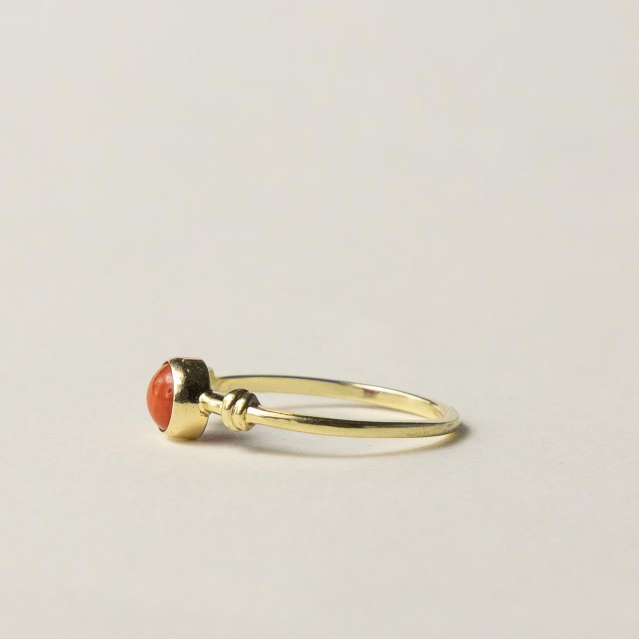 14ct coral band ring