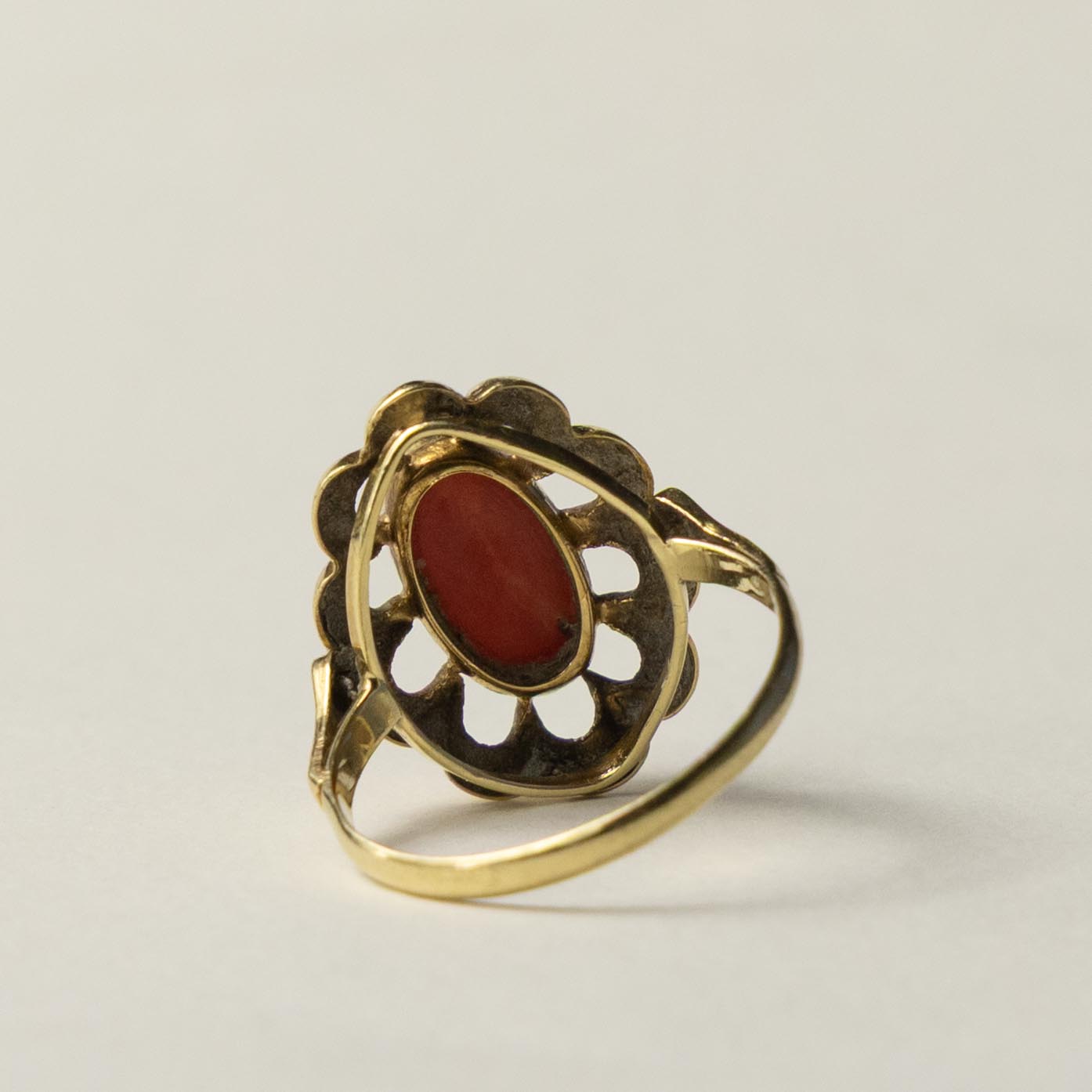 14ct flower coral ring