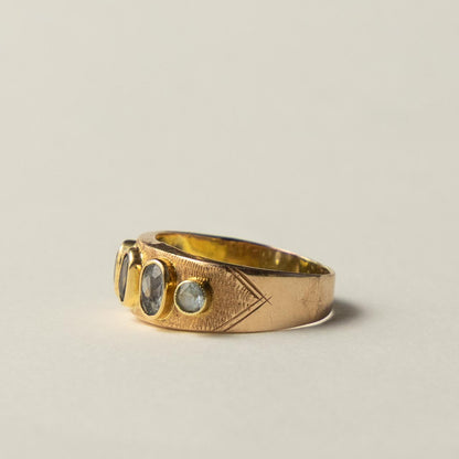 14ct gold aquamarine ring