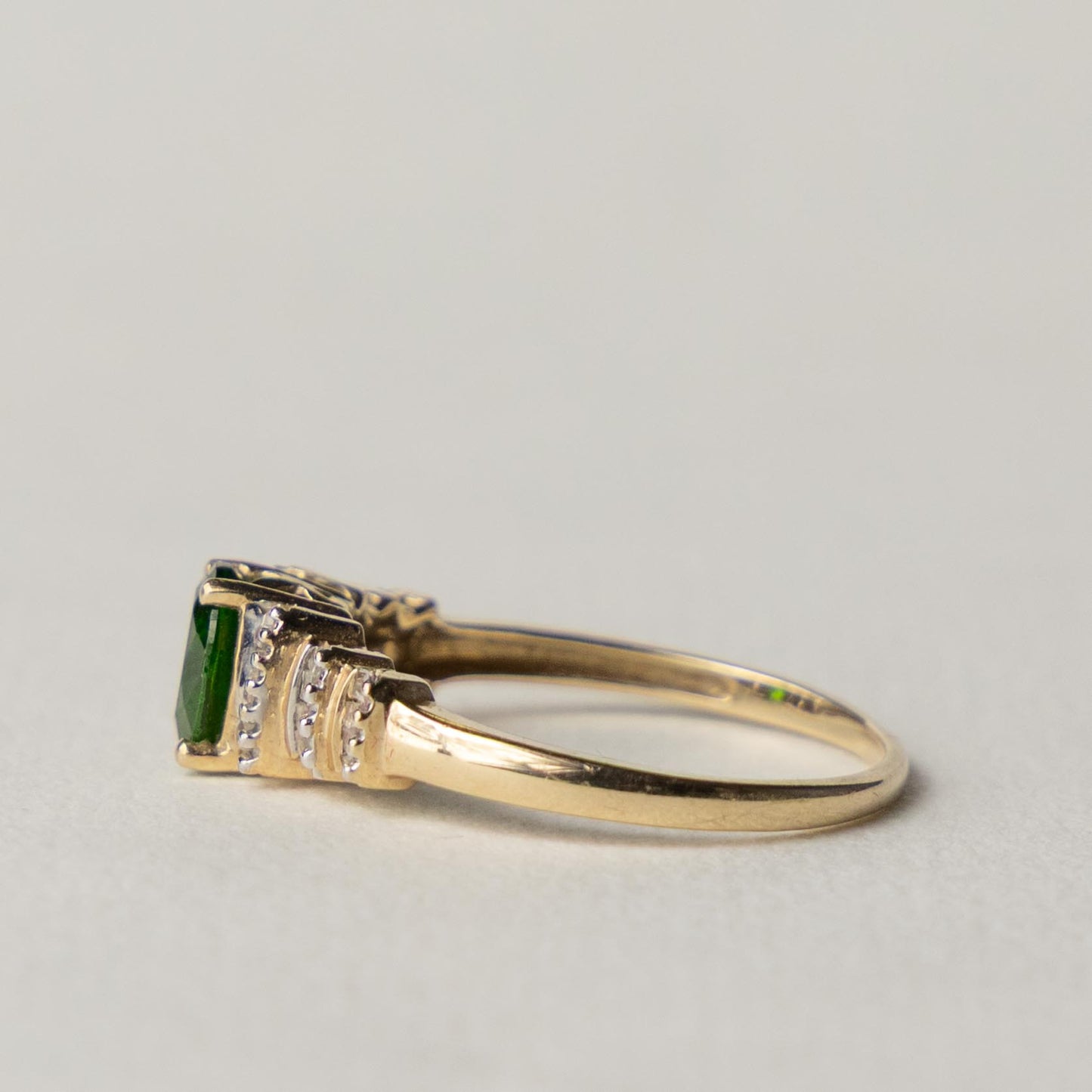 9ct diopside diamond ring
