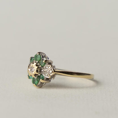 9ct emerald & diamond flower