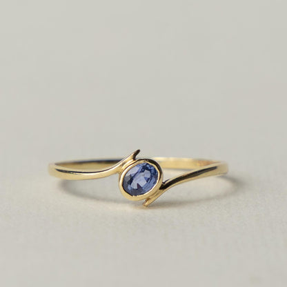9ct sapphire ring