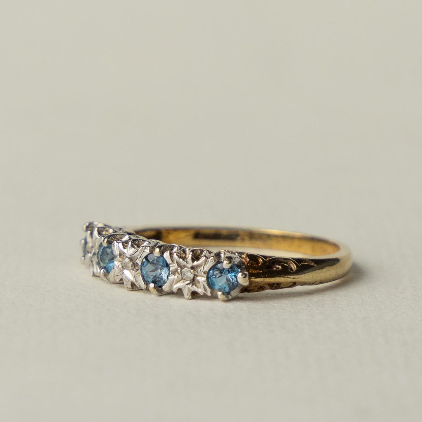 9ct topaz & diamond ring