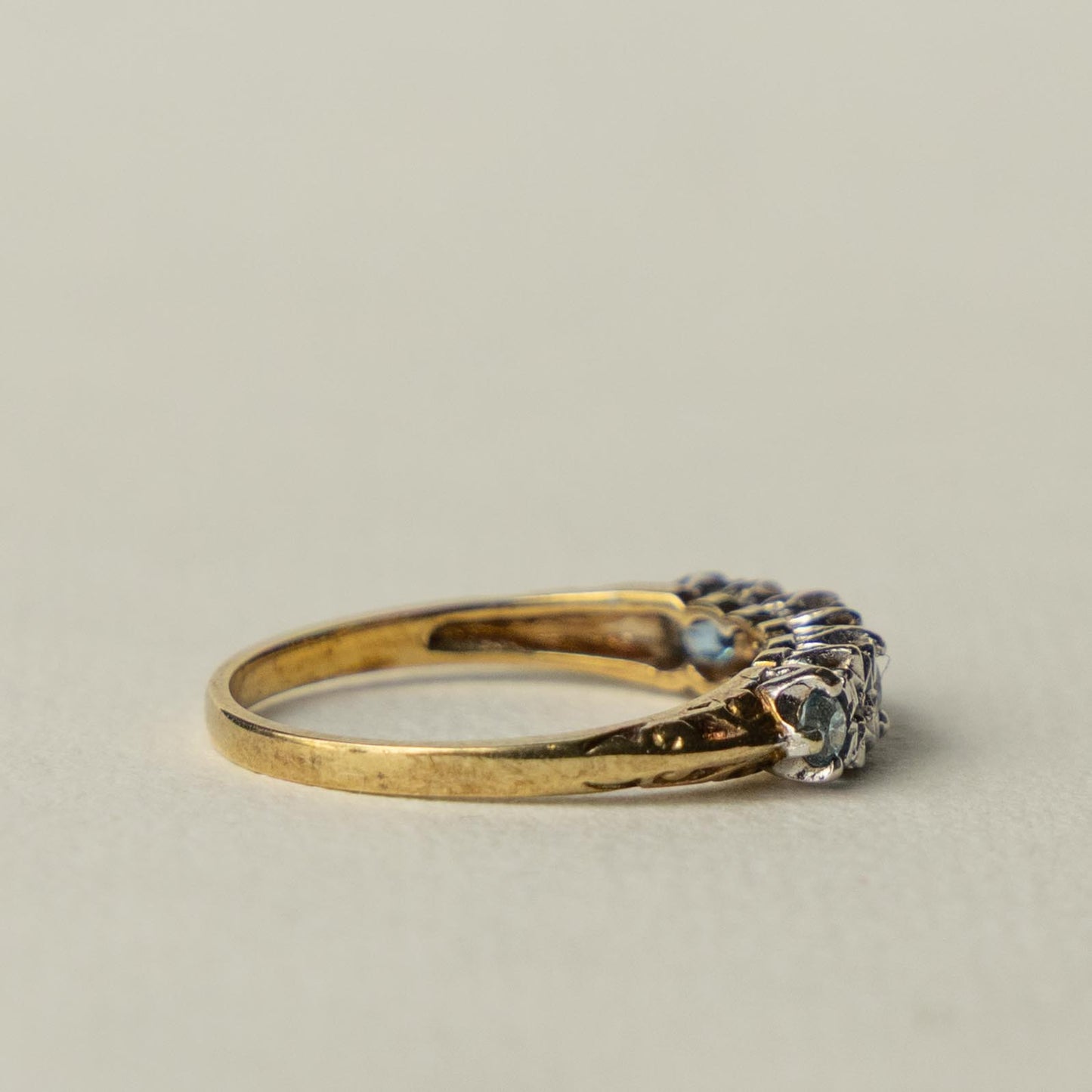9ct topaz & diamond ring