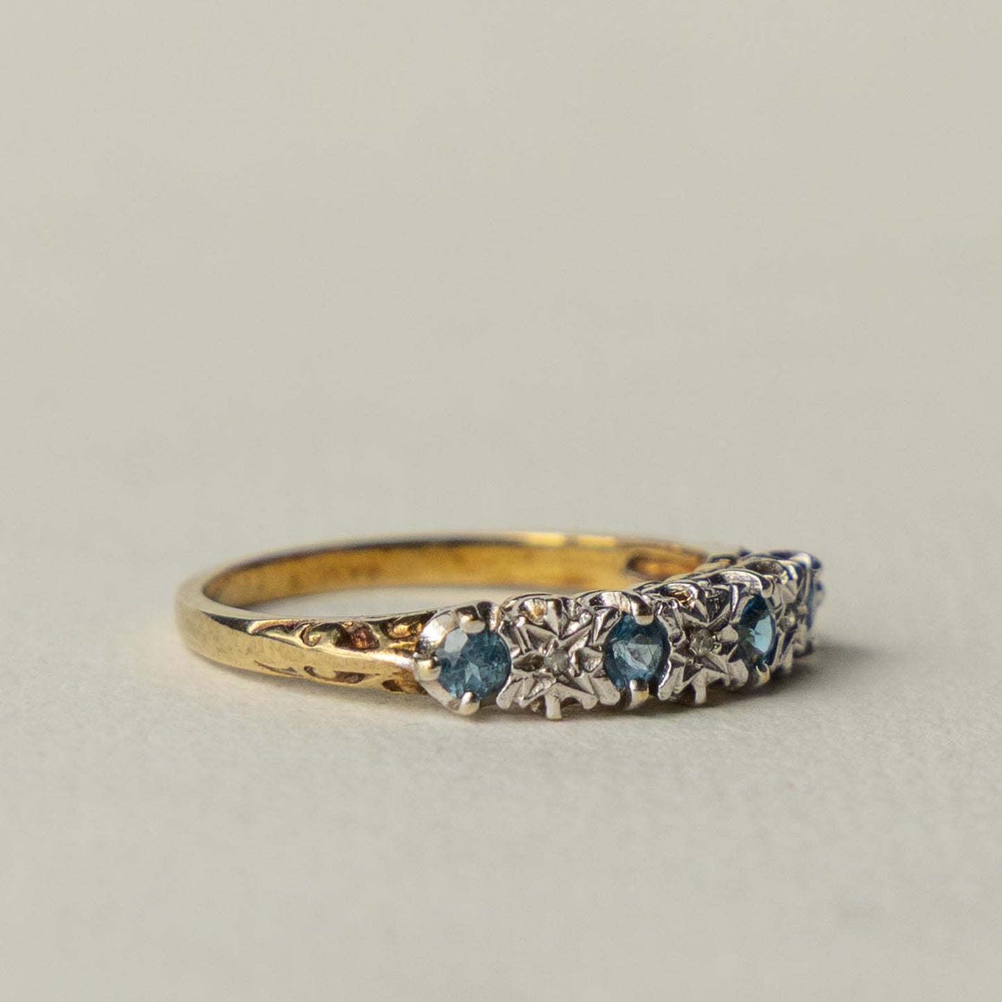 9ct topaz & diamond ring