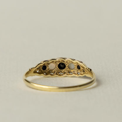 9ct opal & sapphire ring