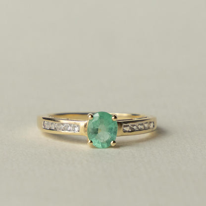 10ct emerald & diamond ring