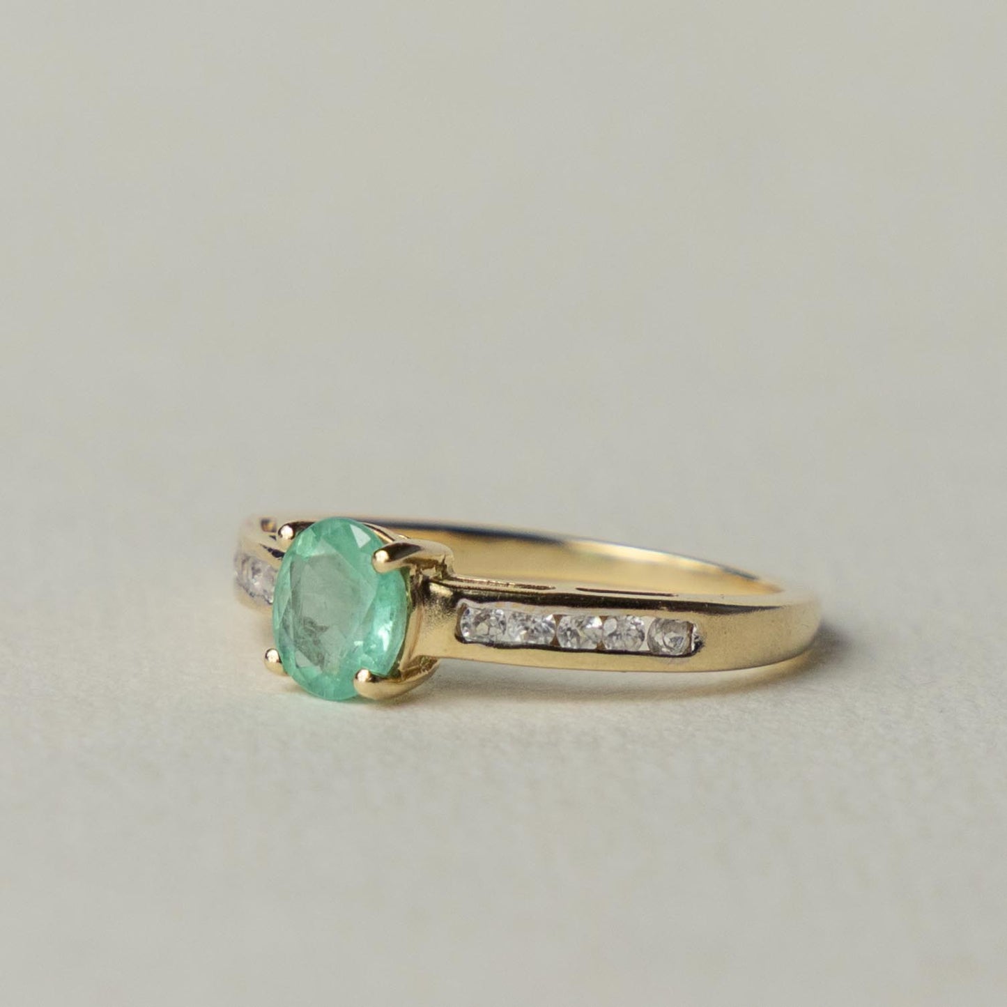 10ct emerald & diamond ring