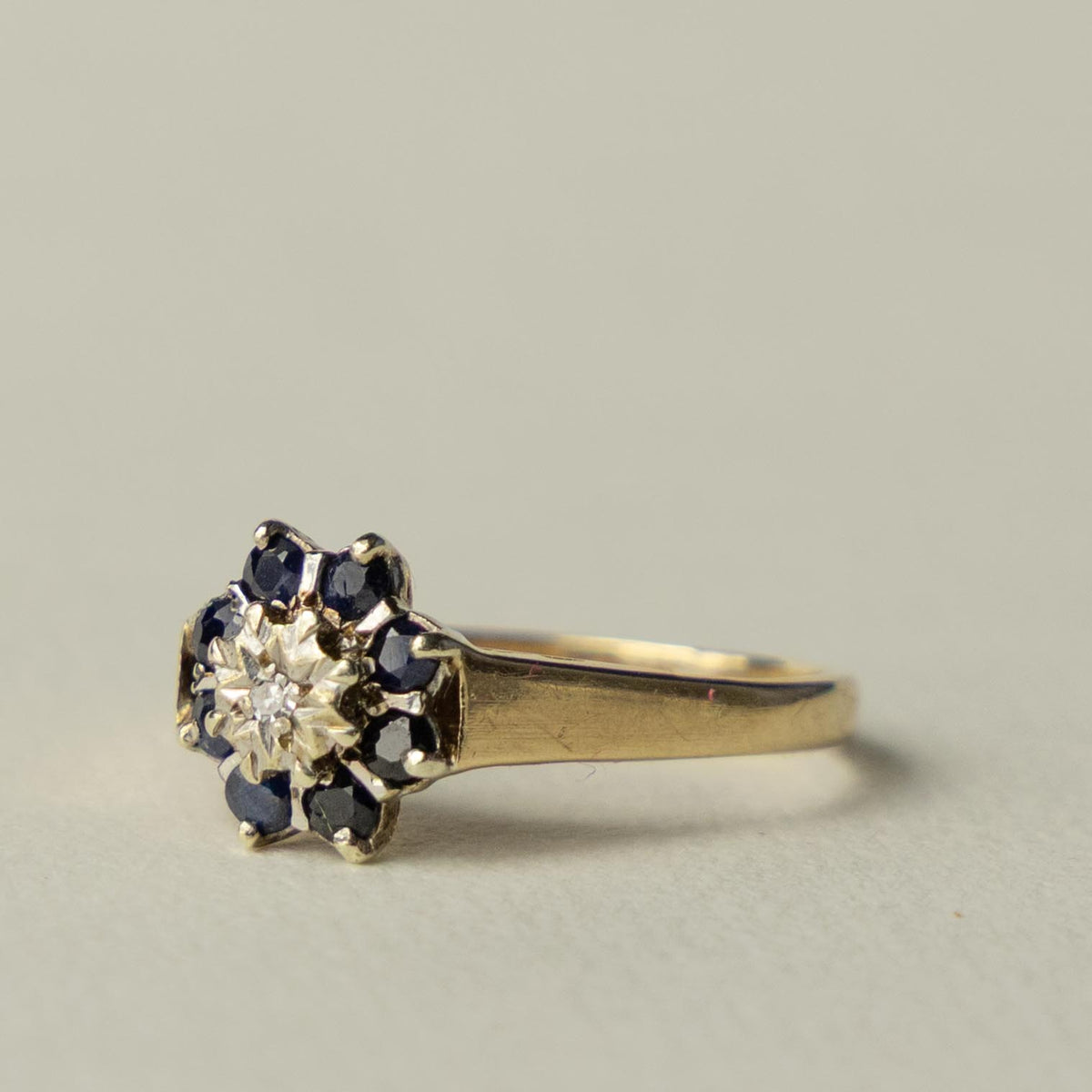 9ct sapphire & diamond flower cluster