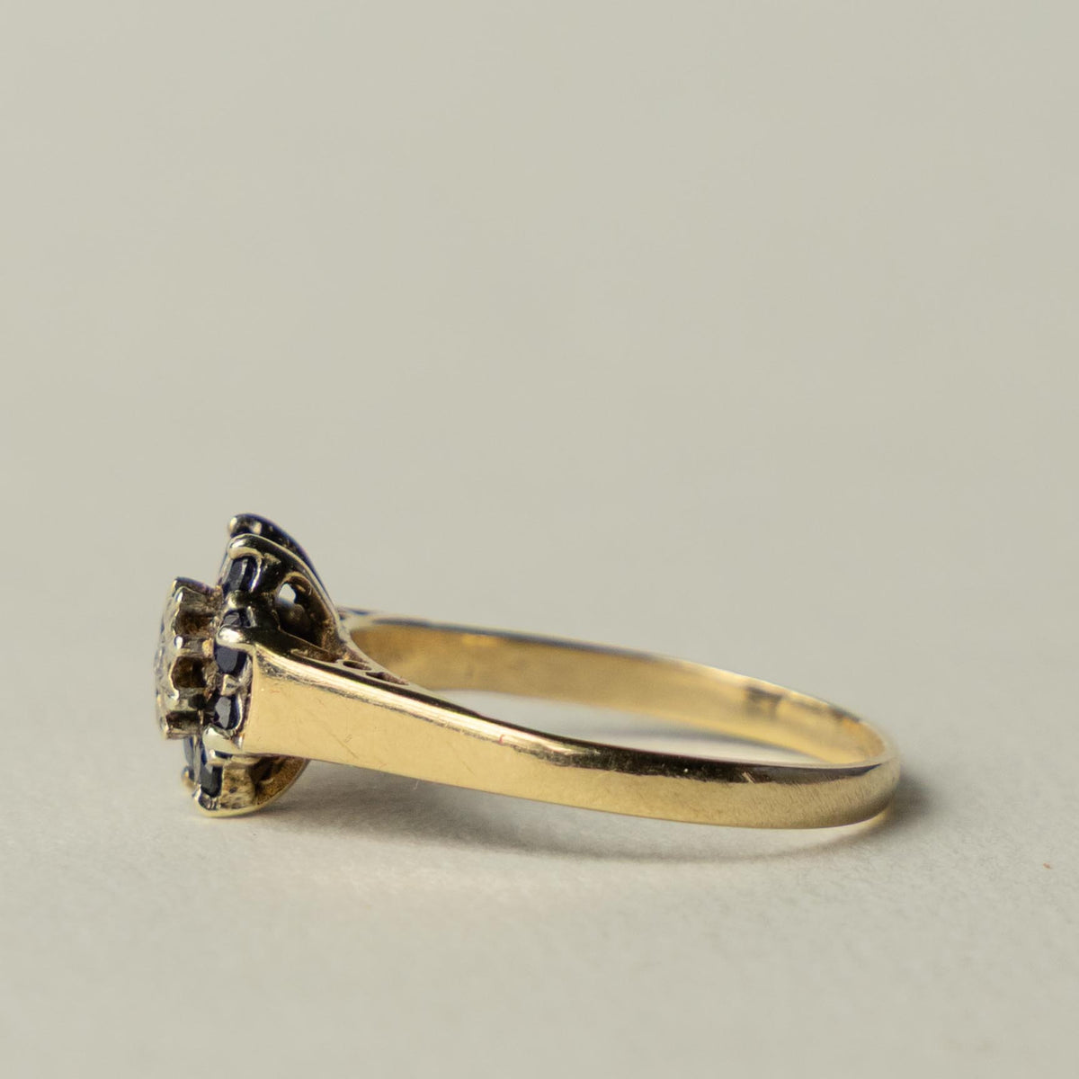 9ct sapphire & diamond flower cluster