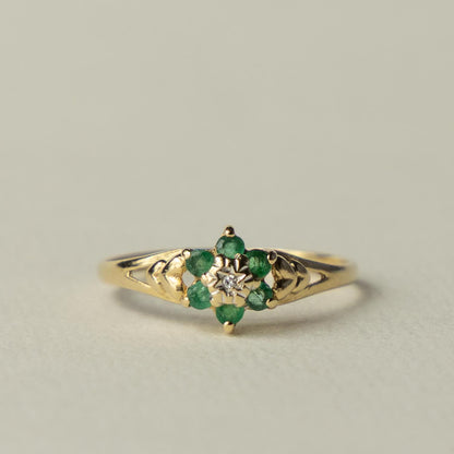 9ct emerald & diamond flower cluster ring