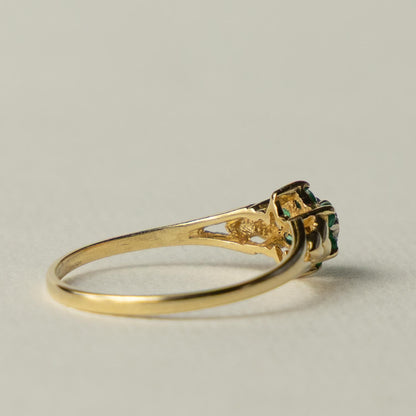 9ct emerald & diamond flower cluster ring