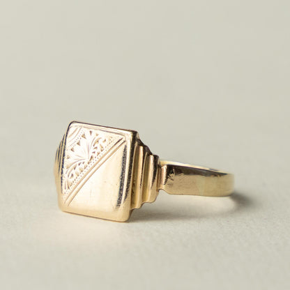 9ct engraved signet ring
